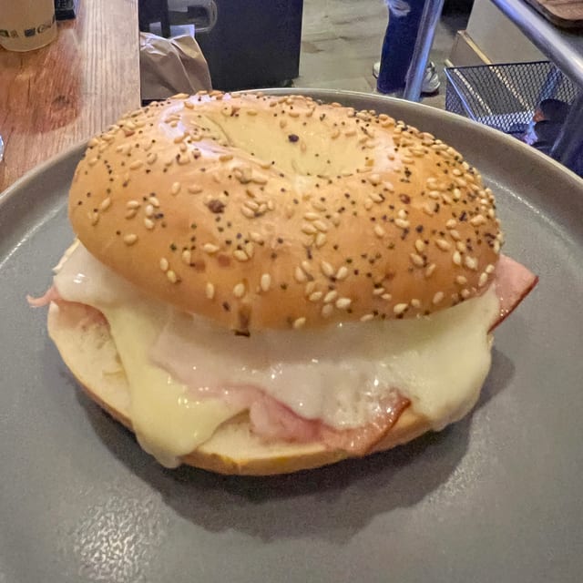 Everything Bagel Smoked salmon&creamcheese.